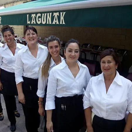 Lagunak زاروتز